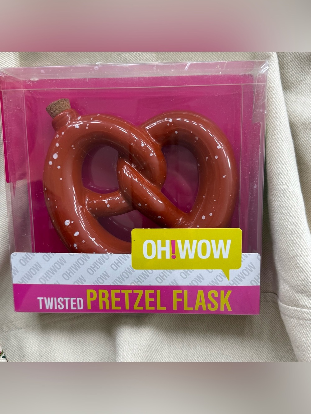 OH!WOW twisted pretzel flask ceramic cork stopper